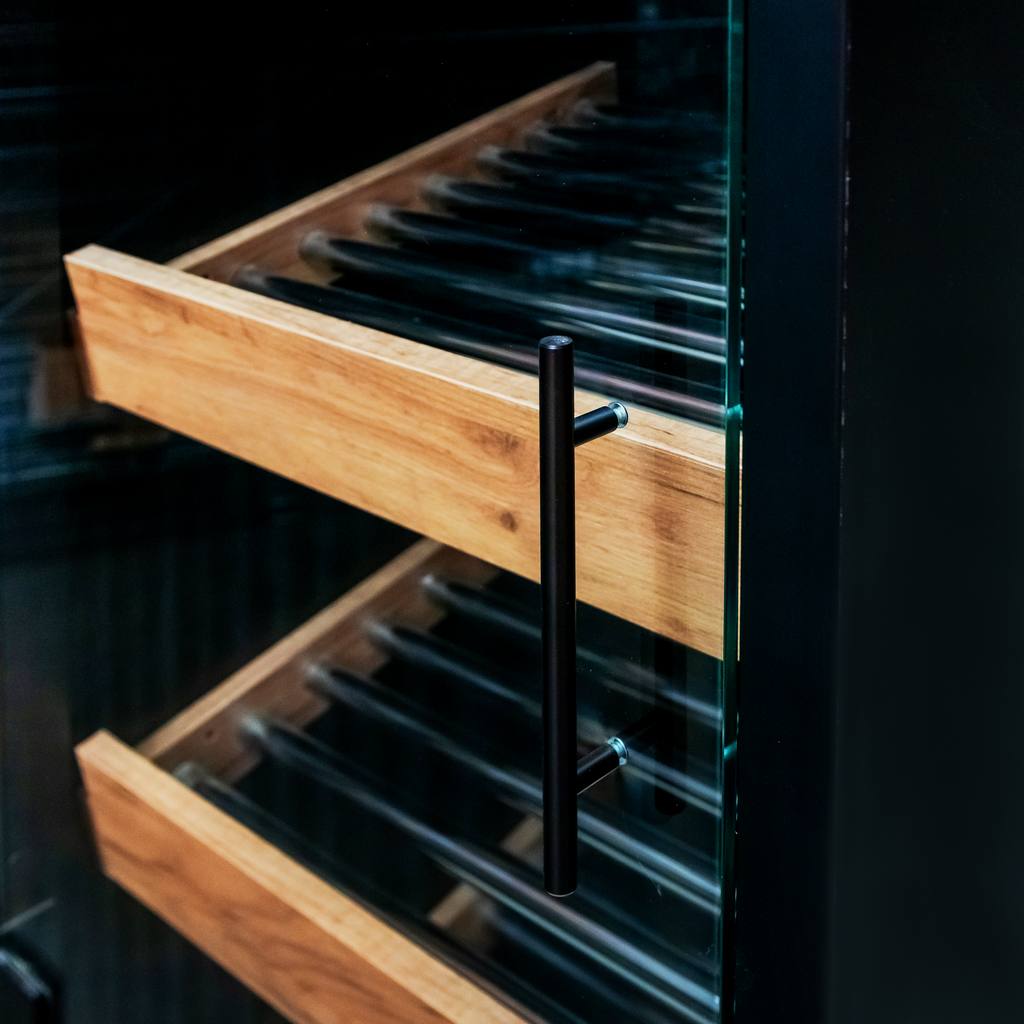 Regał na pieczywo Mega-M moduł z szybą LED H-205 cm L-60 cm G-58 cm czarny / dąb kraft N - obrazek 4