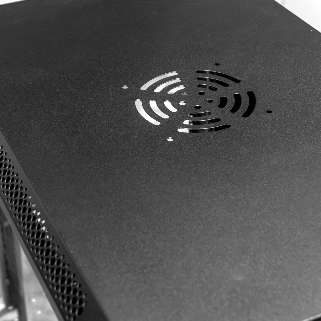 Szafa Rack NETBERG 19" 9U 450x600x400 wisząca czarny N - obrazek 5